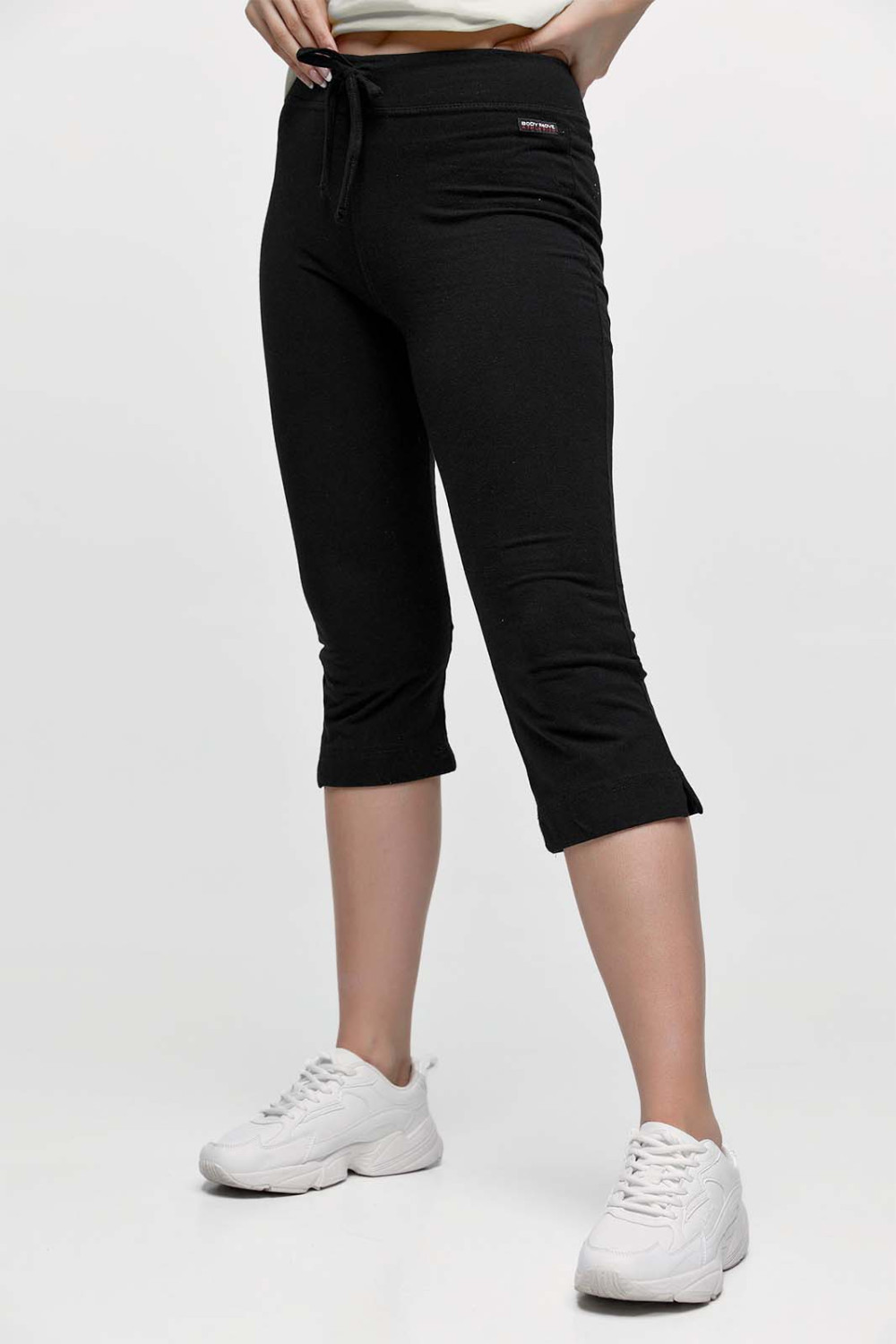 Capri einfarbig Body Move Schwarz 02