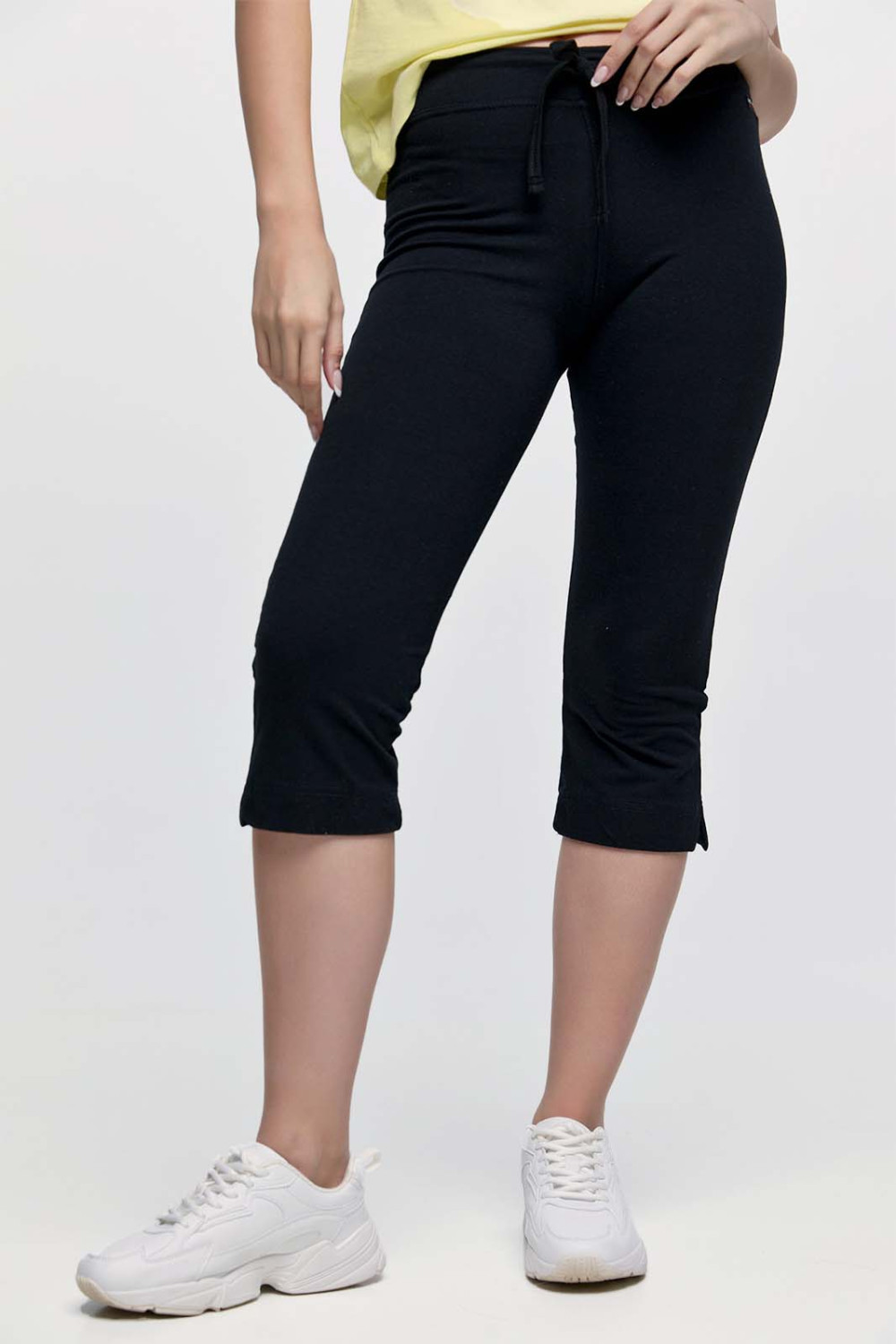 Capri einfarbig Body Move Schwarz 02