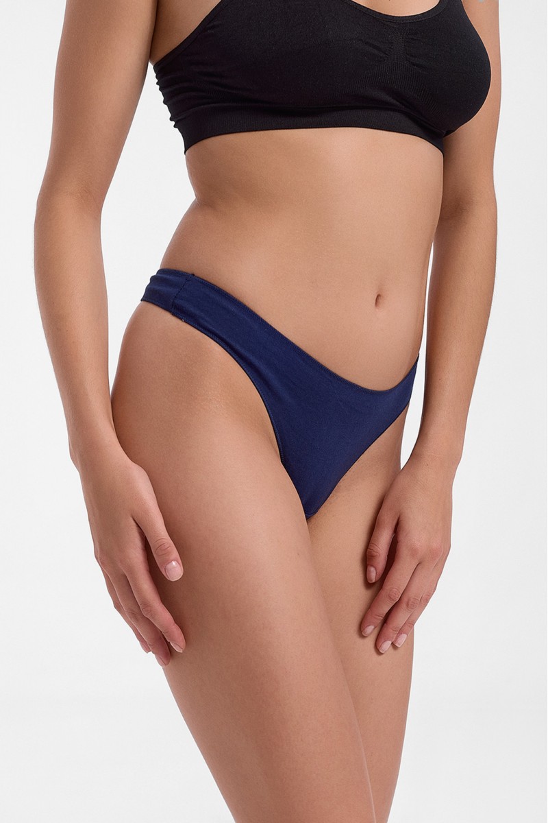 Women's thong monochrome