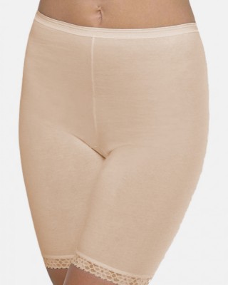 Classic panties with leg and lace SOFT Beige