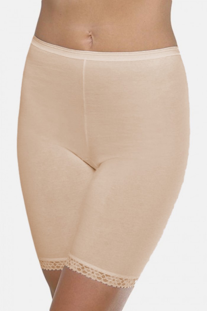 Classic panties with leg and lace SOFT Beige
