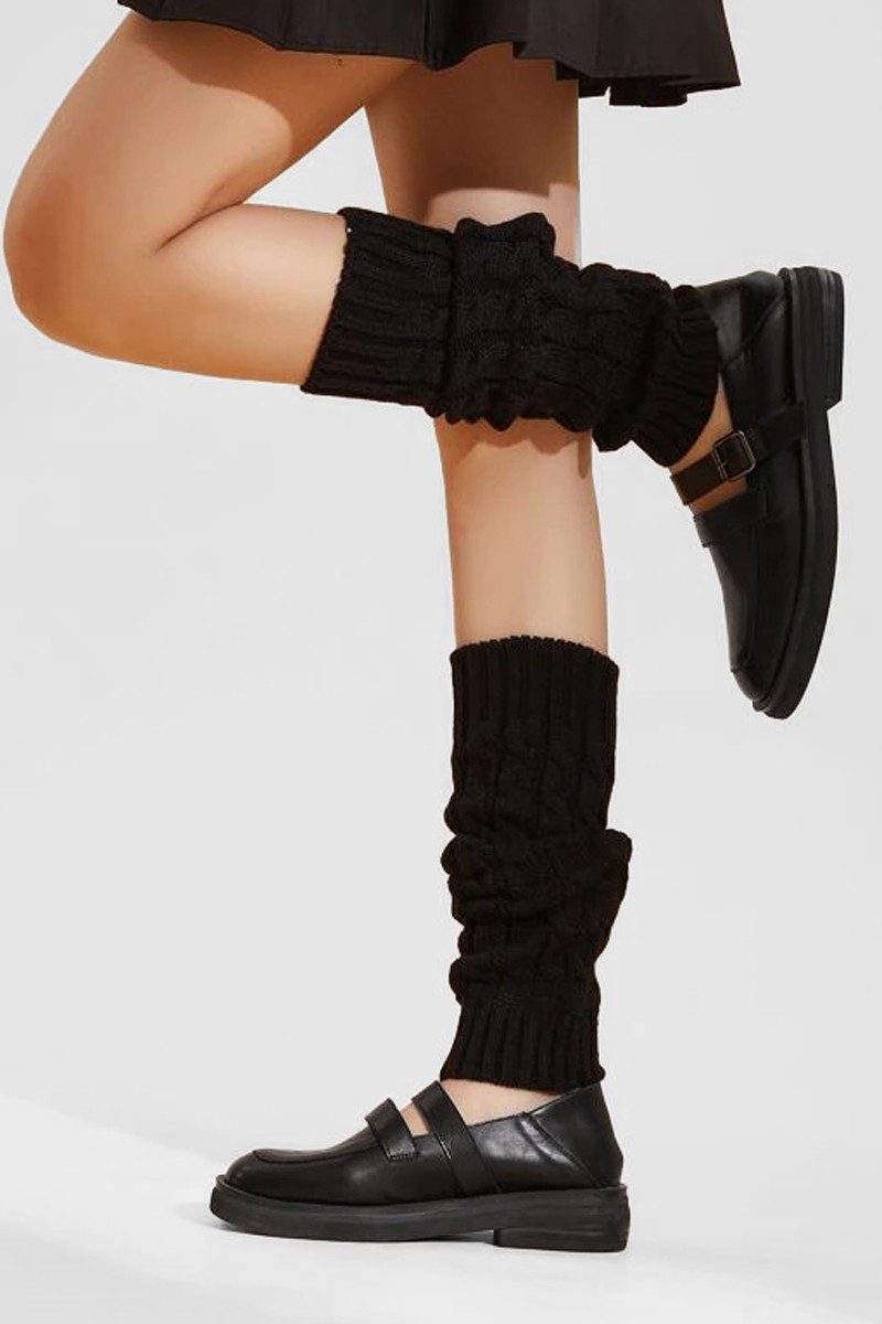 Knitted gymnastics and dance gaiters