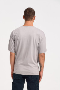 Short-sleeved LION blouse with button and pocket