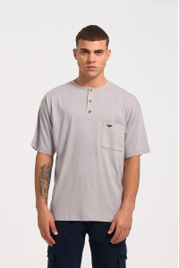 Short-sleeved LION blouse with button and pocket