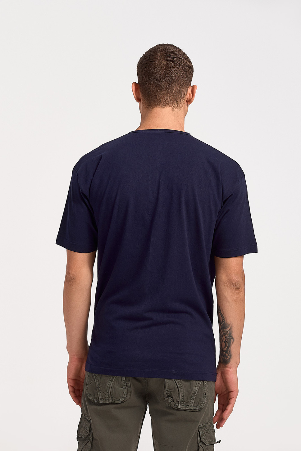 Short-sleeved LION blouse with button and pocket
