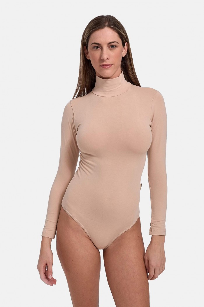 Rollkragenshorts mit langen Ärmeln