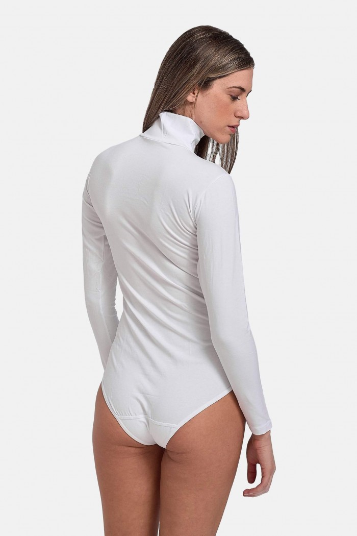 Rollkragenshorts mit langen Ärmeln