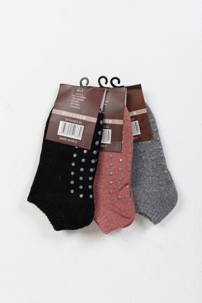 Flauschige Socken mit Saugnäpfen SUPER Q&amp;Y 3er Pack WZ3-33
