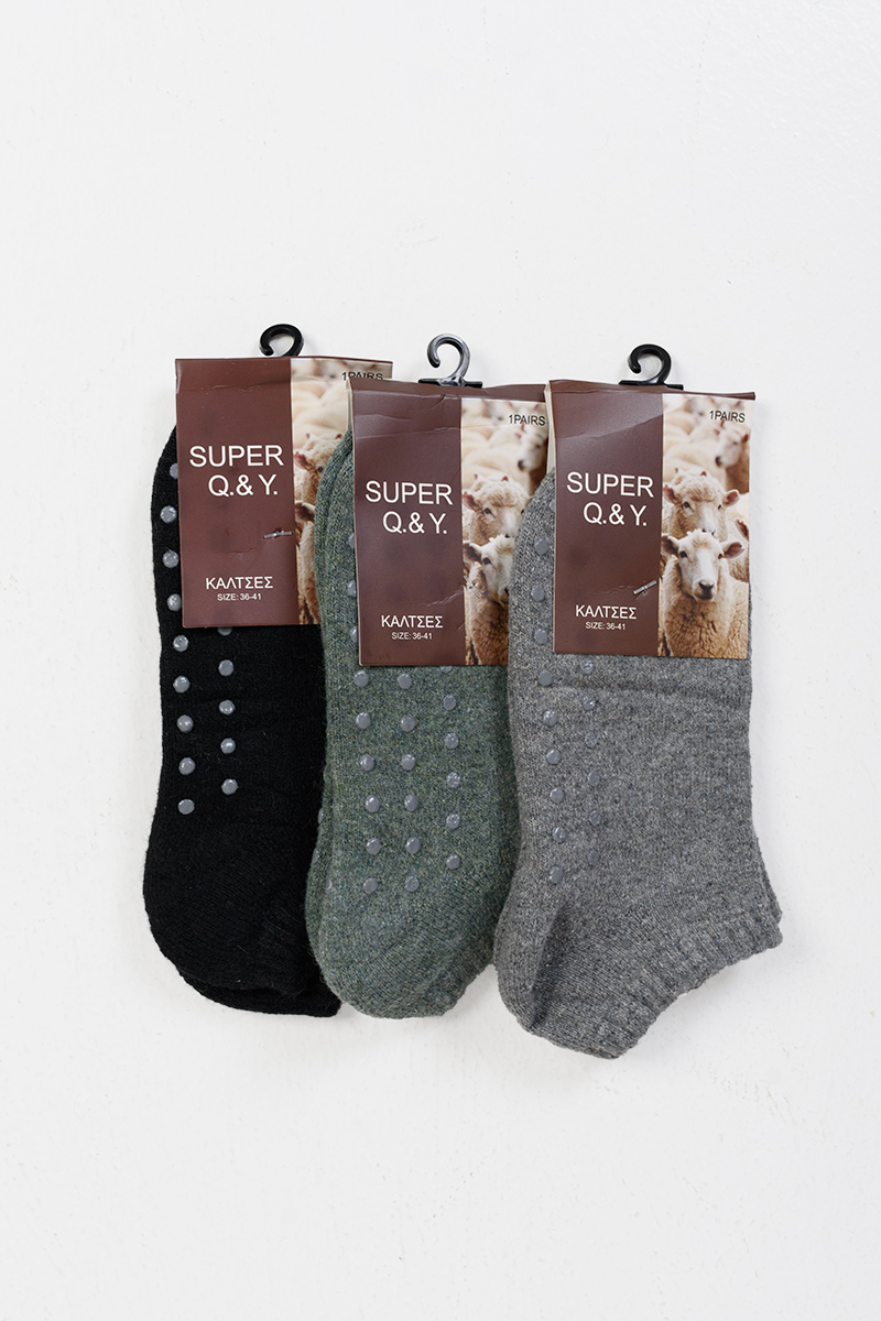 Fuzzy socks with suction cups SUPER Q&amp;Y 3 Pack WZ3-34