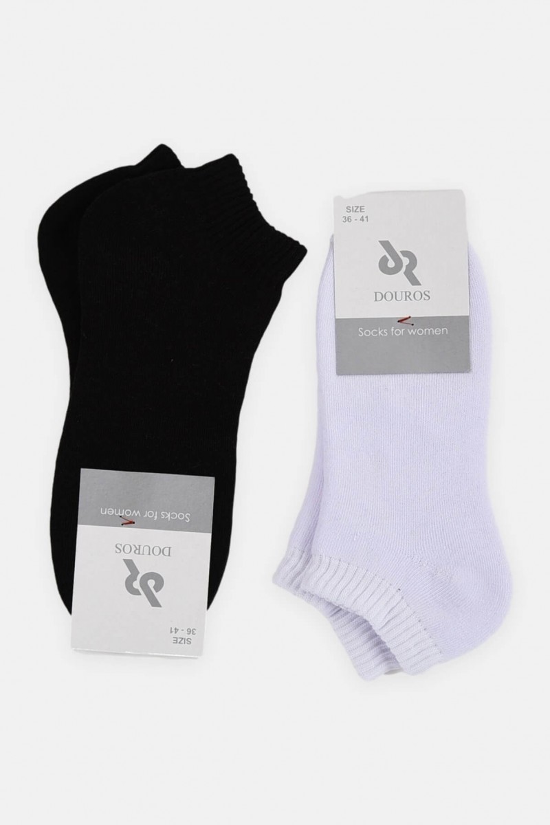 Unisex sports ankle socks in black and white