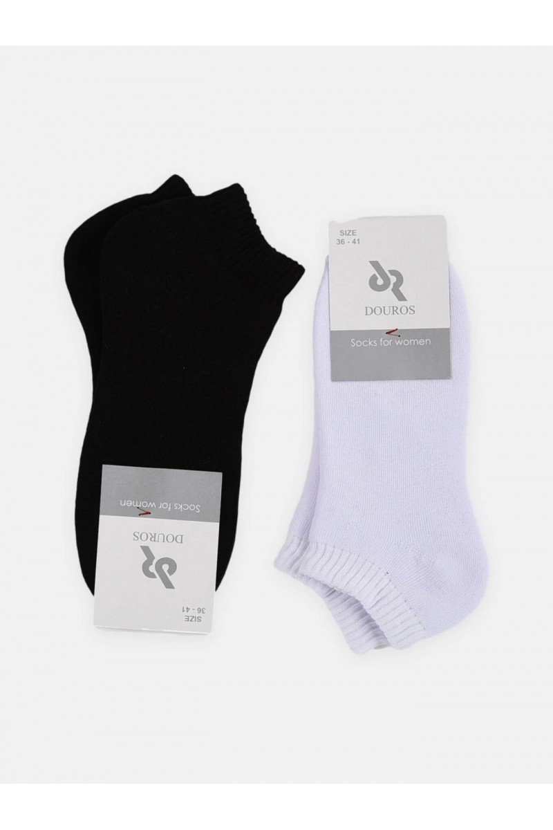 Unisex sports ankle socks in black and white