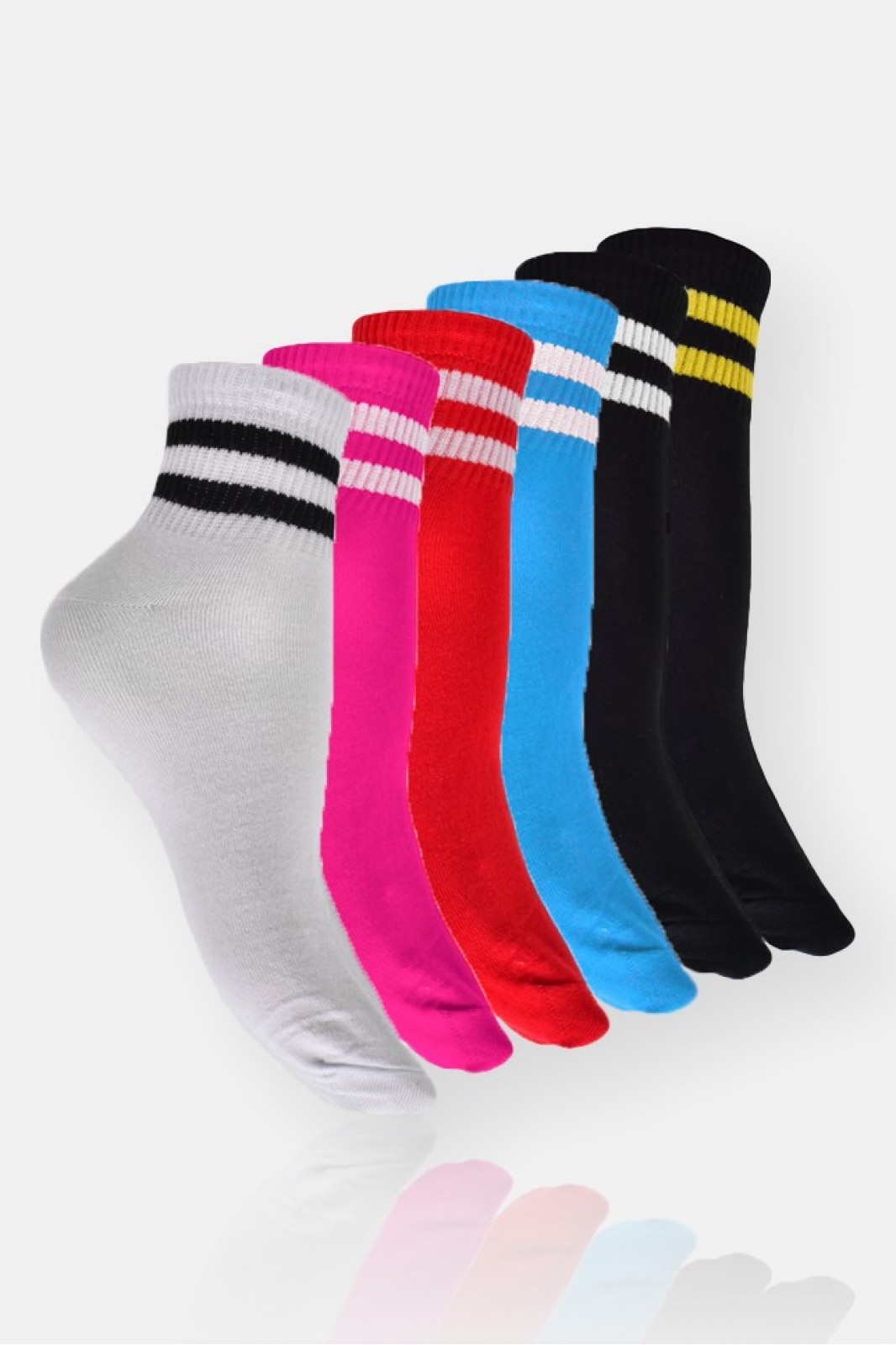 Womens mid-crew socks with stripes 