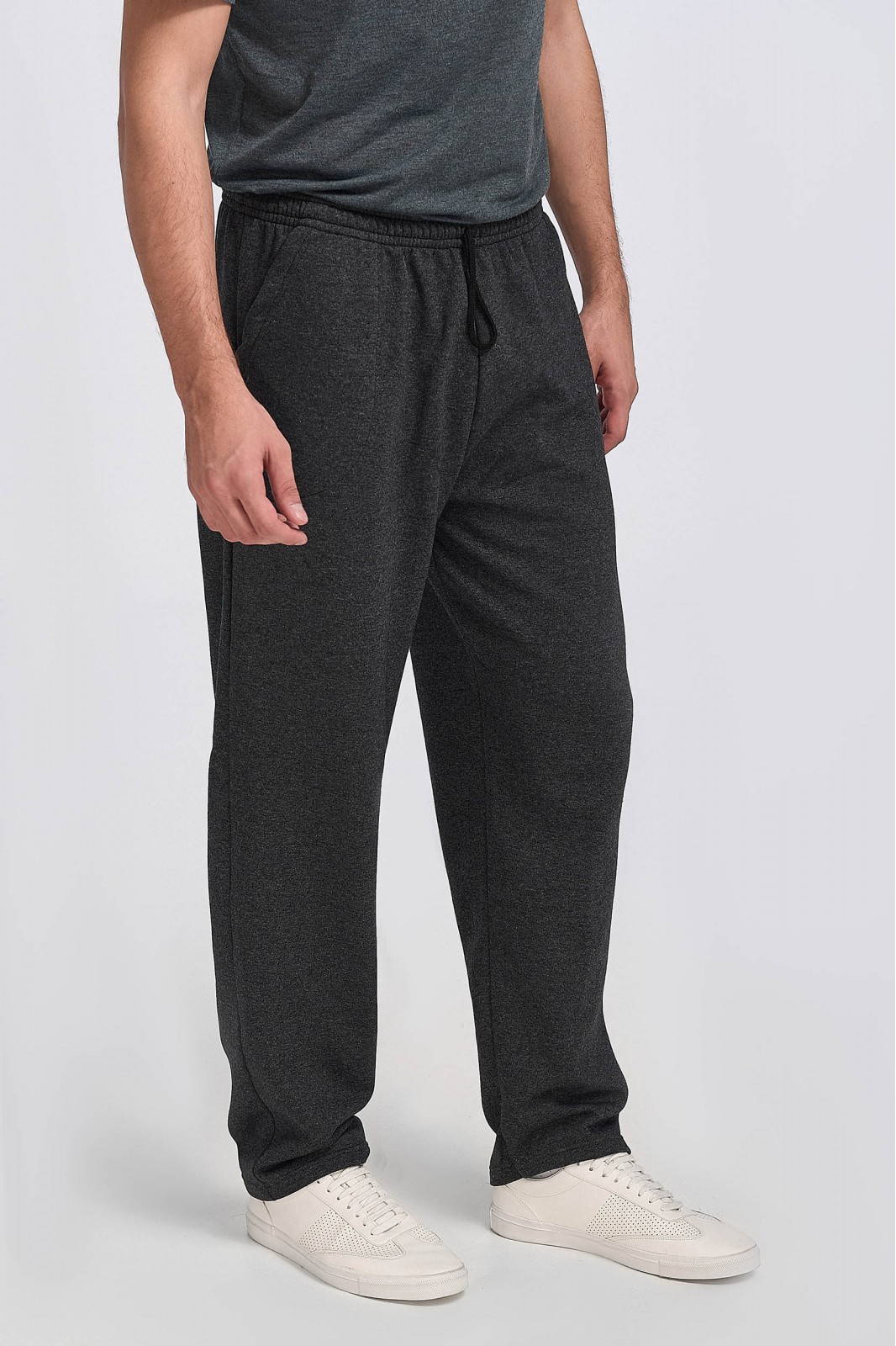 Slim form-fitting sweatpants in straight line in 3 Colors