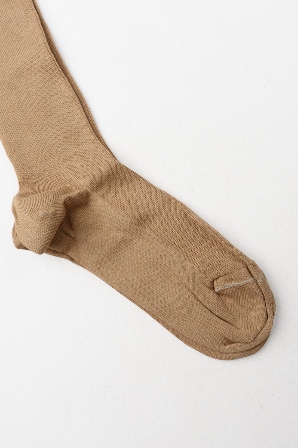 Fein gestrickte Damen-Overknee-Socken von BENIZ