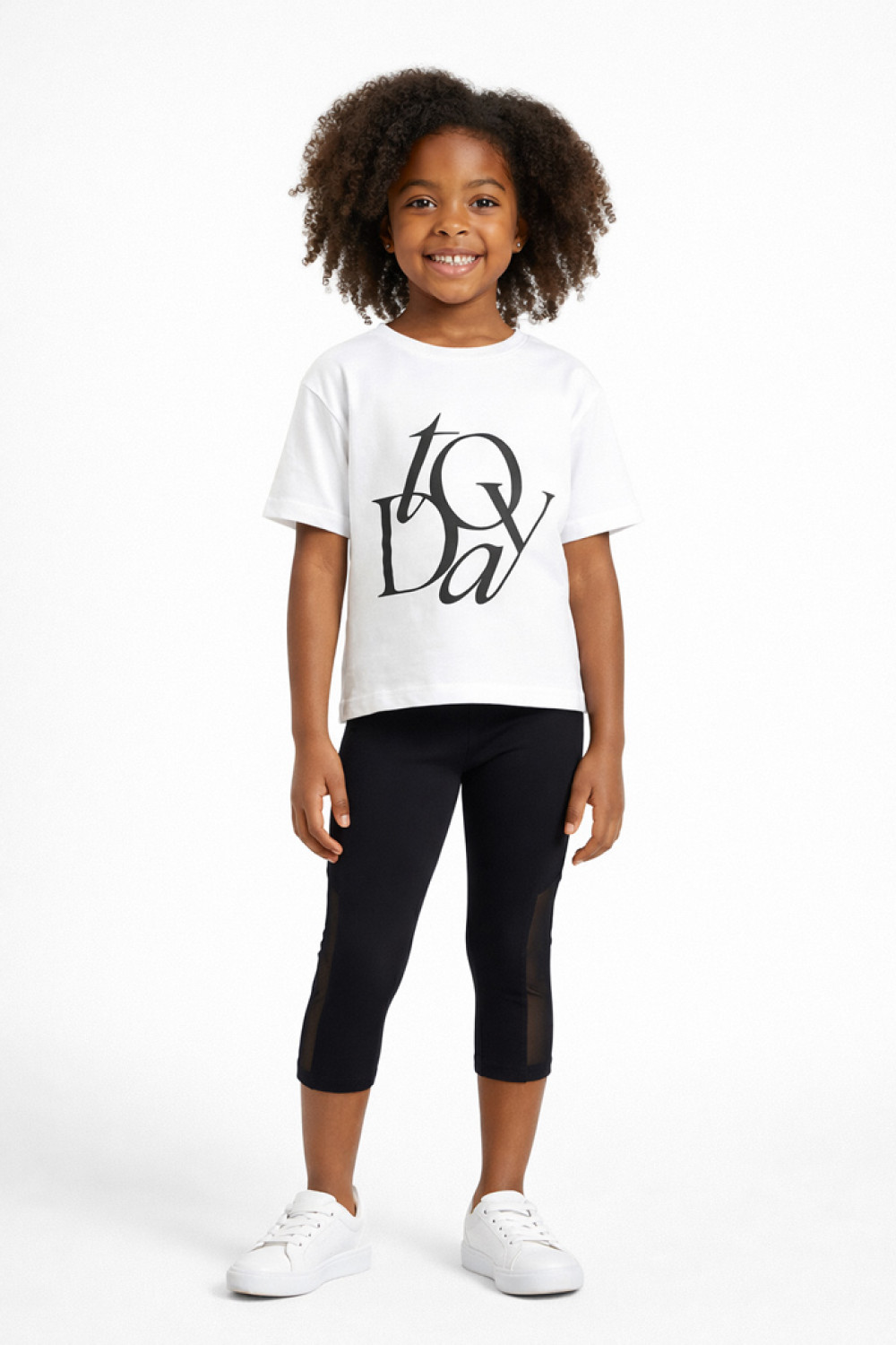 TRAX girls' white summer set with T-shirt and capri leggings