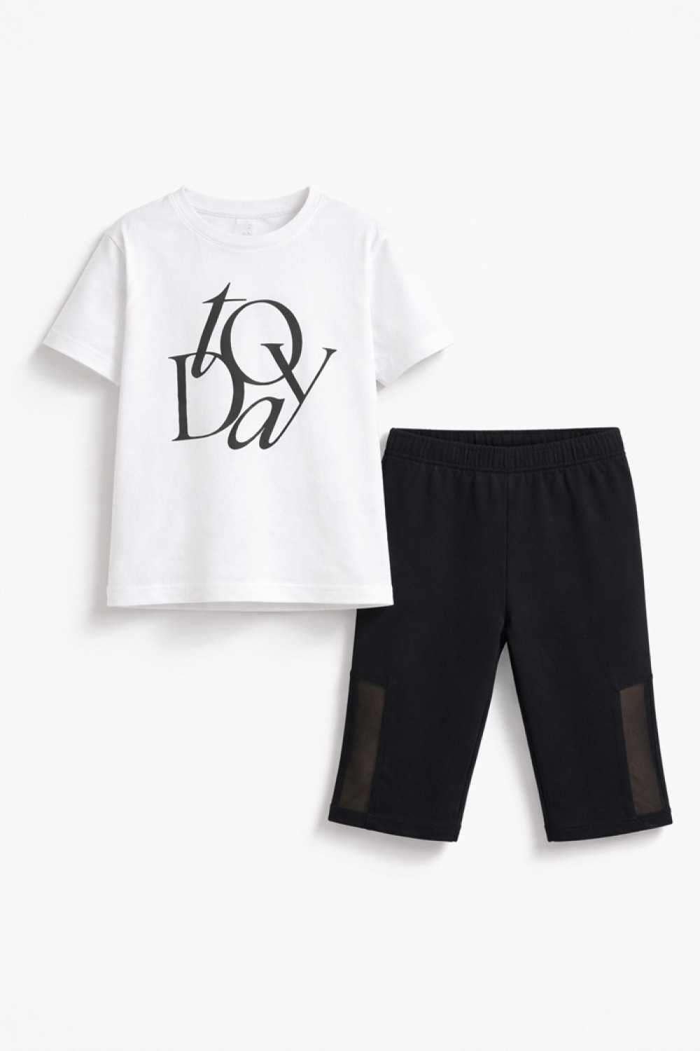 TRAX girls' white summer set with T-shirt and capri leggings