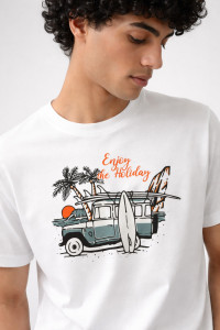 White TRAX ENJOY HOLIDAYS men’s T-shirt