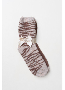 SOMA women's fluffy socks 2-pack with one patterned pair and one solid-colour pair with coloured heel