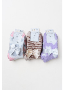 SOMA women's fluffy socks 2-pack with one patterned pair and one solid-colour pair with coloured heel